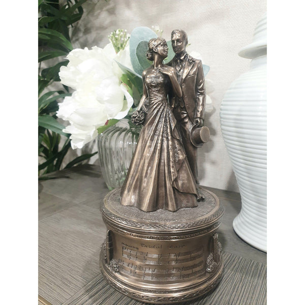 Just Married Music Box Genesis Genesis, Occasions, Wedding Love, â‚¬Â°Â¢â€š